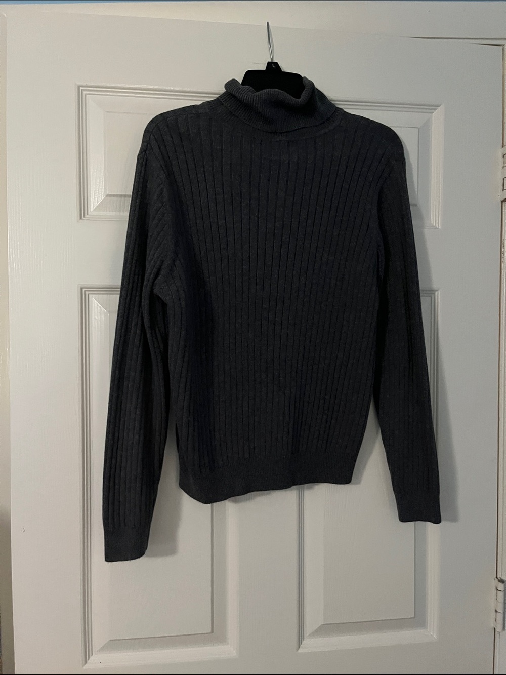 Jeanne Pierre grey turtleneck